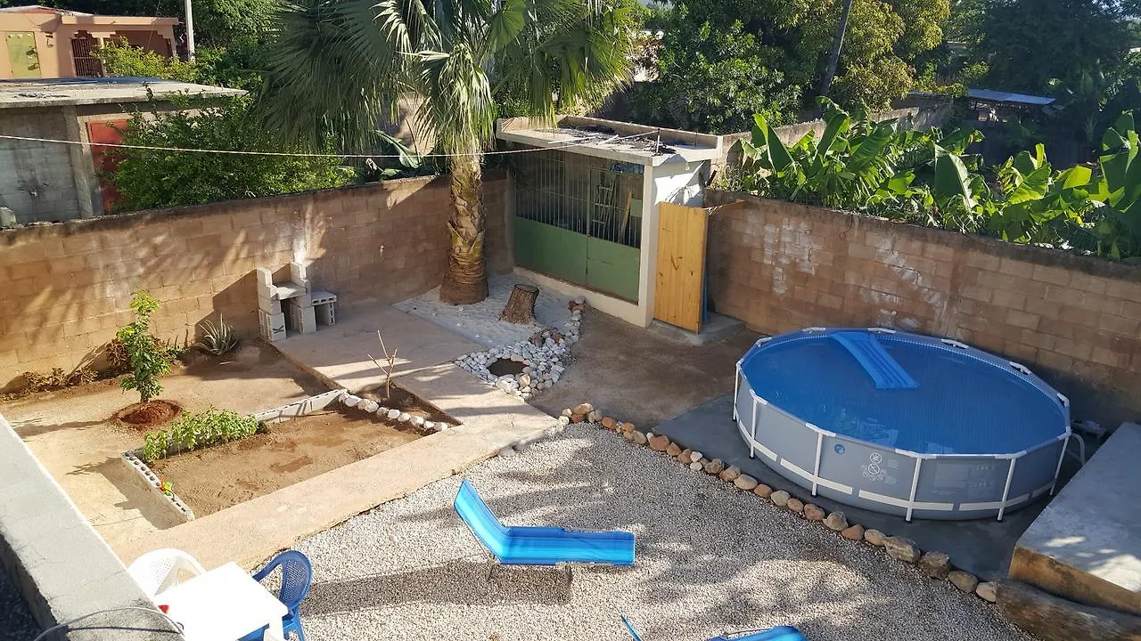 Hotel B&B Italia Caribe Pedernales Pensión